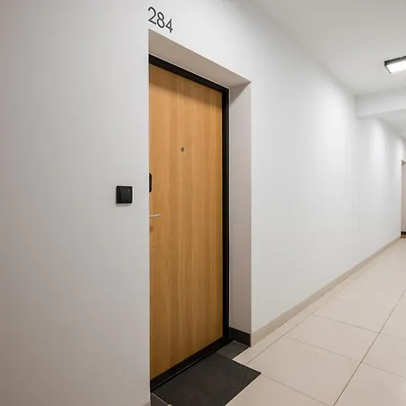 Marywilska With Garden By Bookinghost * وارسو