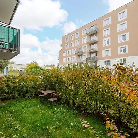 Marywilska With Garden By Bookinghost Warschau