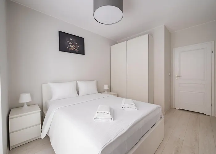 Marywilska With Garden By Bookinghost Lägenhet