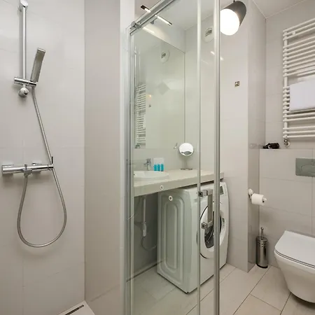 דירה Marywilska With Garden By Bookinghost *