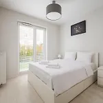 Appartement Marywilska With Garden By Bookinghost Varsovie