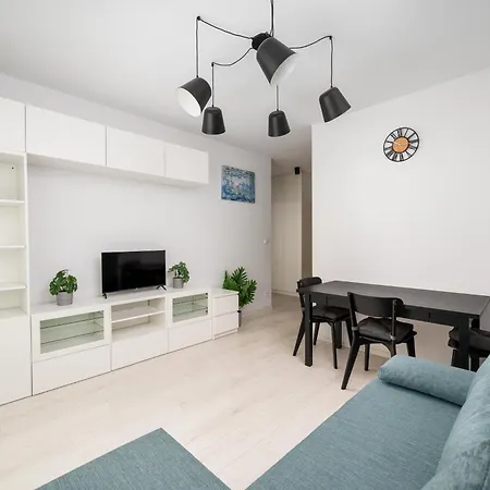 Apartament Marywilska With Garden By Bookinghost *