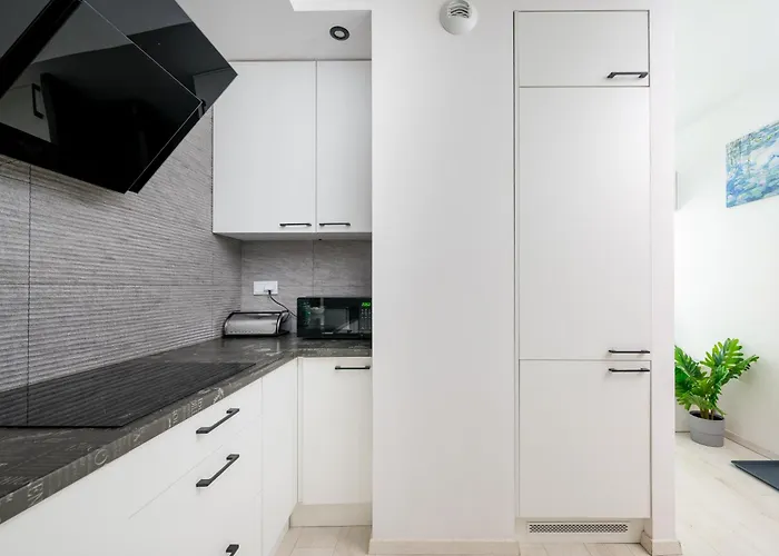 Marywilska With Garden By Bookinghost *