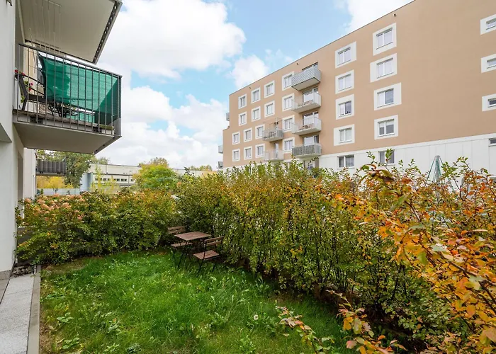 Marywilska With Garden By Bookinghost Warszawa