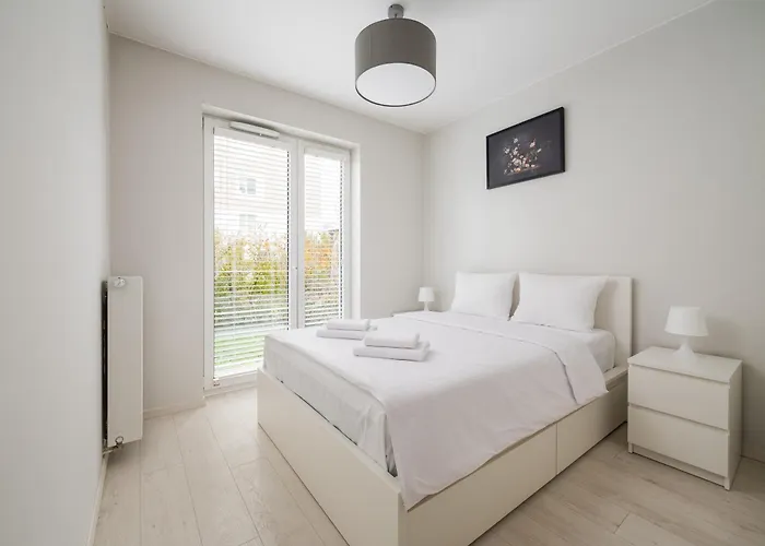 Apartament Marywilska With Garden By Bookinghost Warszawa